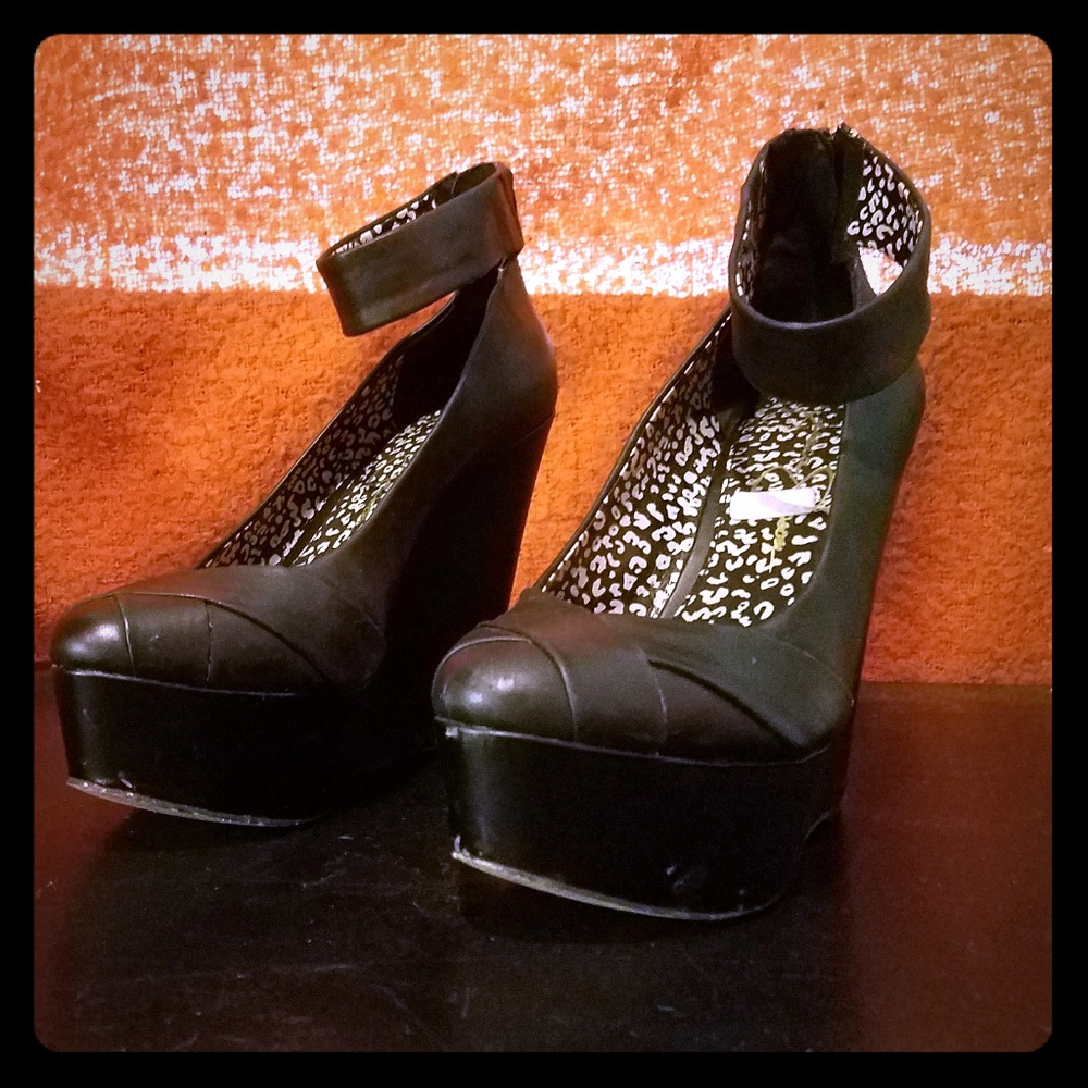 Jessica Simpson Platform Wedge Ankle Strap